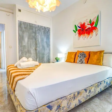 The Holi By Hello Homes * Sitges