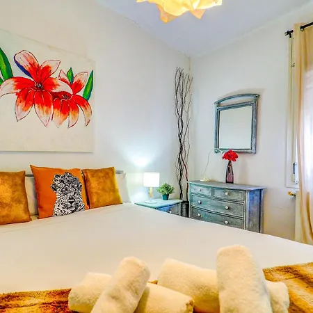 The Holi By Hello Homes Apartment *
